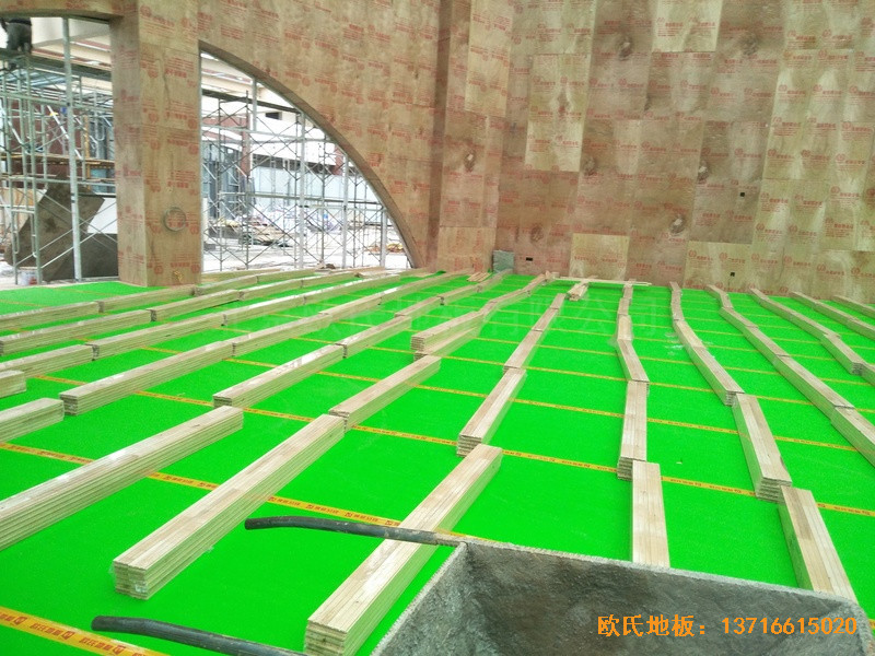 �����s����ɫ����С�W�\���^�w��ľ�ذ�ʩ������2